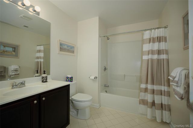 40 Evan Court, Fishkill, NY 12524