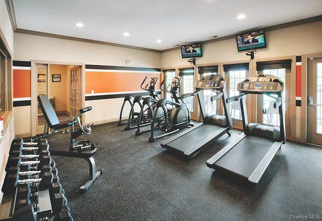 40 Evan Court, Fishkill, NY 12524