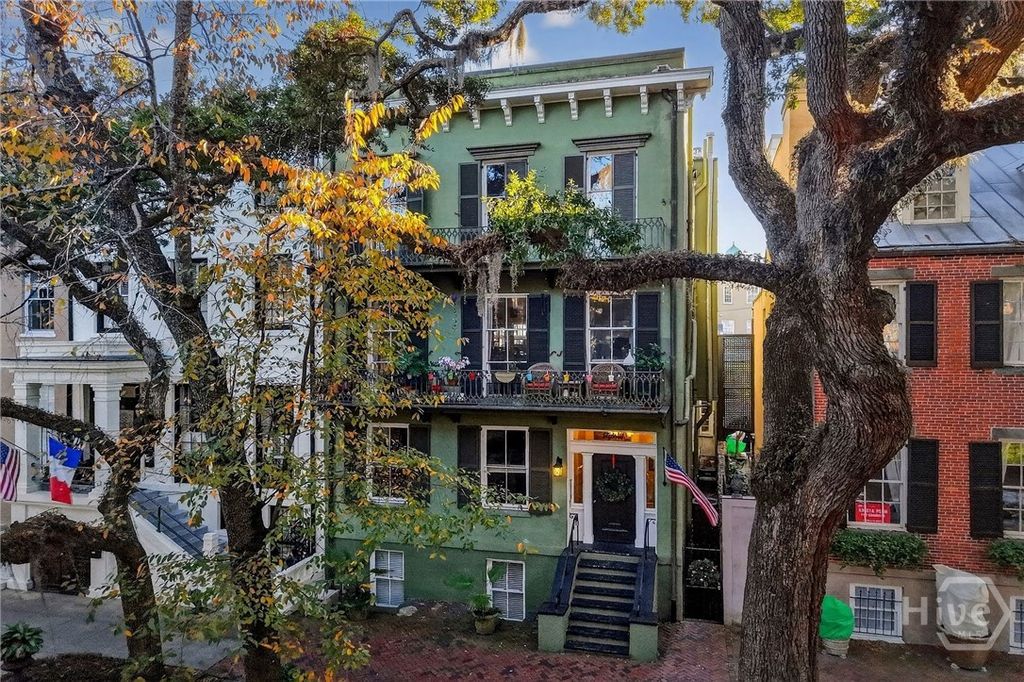 15 E Jones Street 3B, Savannah, GA 31401