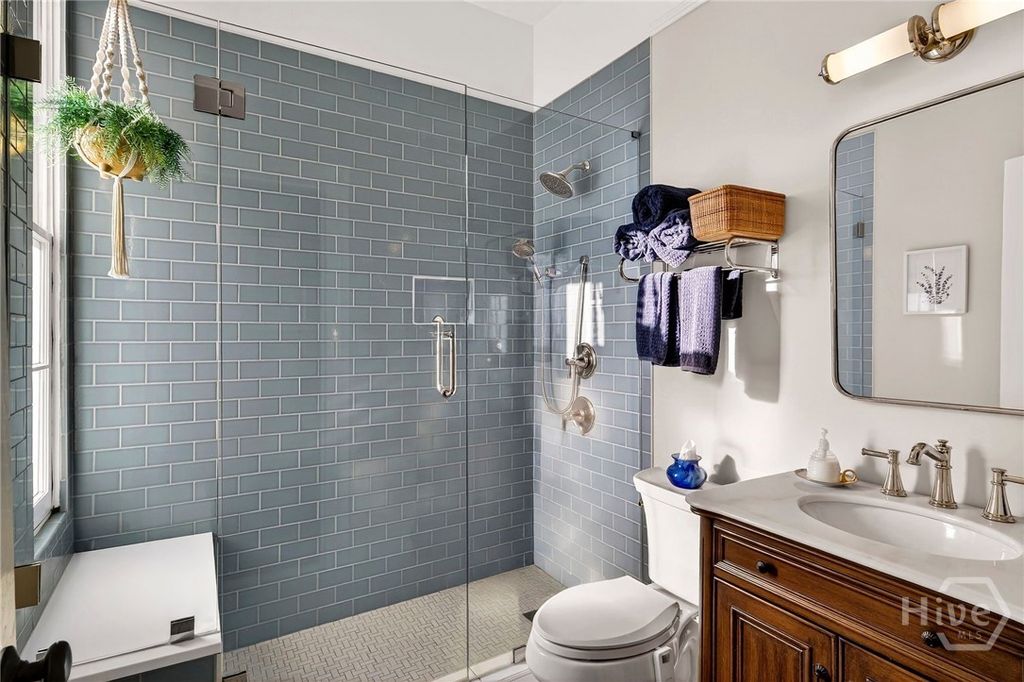 Image 22 of property listing at 15 E Jones Street 3B, Savannah, GA 31401