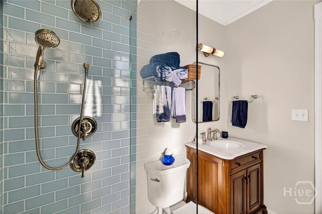 Image 23 of property listing at 15 E Jones Street 3B, Savannah, GA 31401