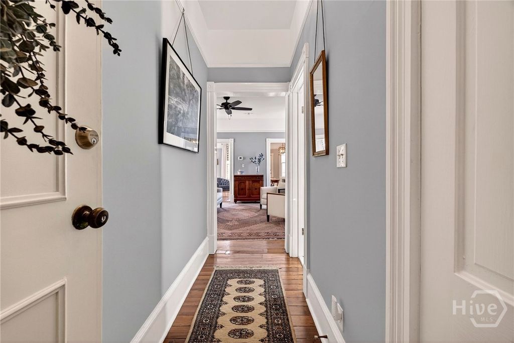 Image 5 of property listing at 15 E Jones Street 3B, Savannah, GA 31401