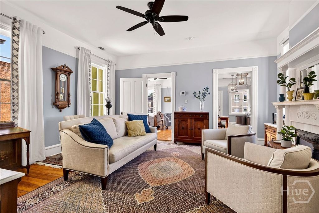 Image 6 of property listing at 15 E Jones Street 3B, Savannah, GA 31401