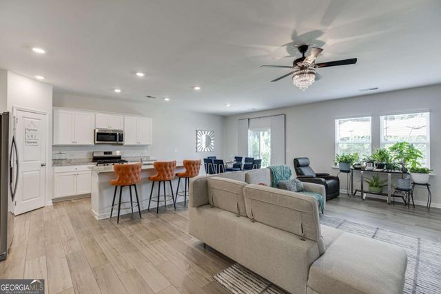 4045 Berry Farm Court, Loganville, GA 30052
