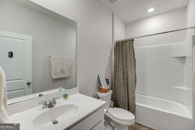4045 Berry Farm Court, Loganville, GA 30052