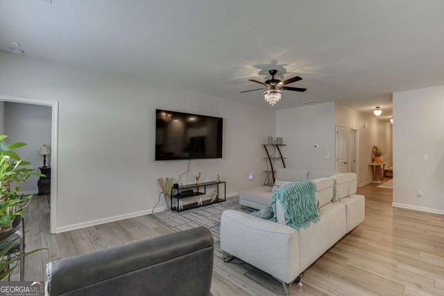 4045 Berry Farm Court, Loganville, GA 30052