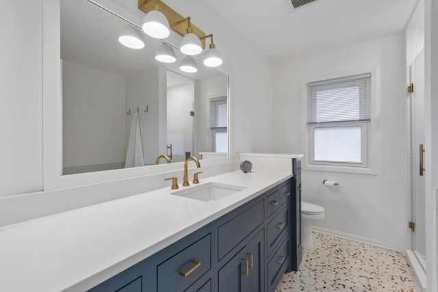 91 Mid Oaks Lane, Roseville, MN 55113