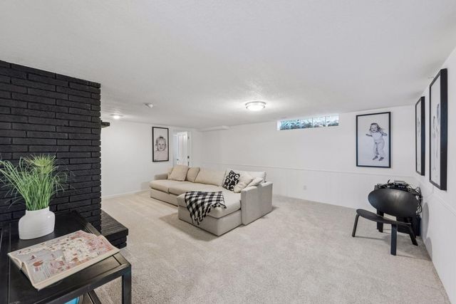 91 Mid Oaks Lane, Roseville, MN 55113