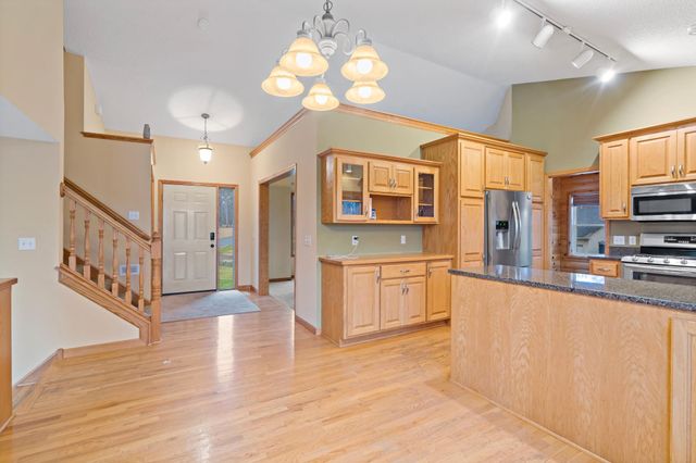 674 208th Lane NE, East Bethel, MN 55011