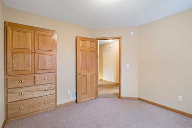 674 208th Lane NE, East Bethel, MN 55011