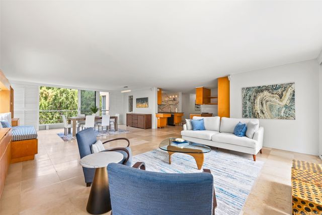 2979 Kalakaua Avenue 404, Honolulu, HI 96815