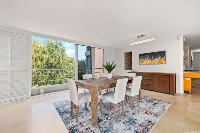 2979 Kalakaua Avenue 404, Honolulu, HI 96815