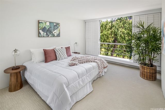 2979 Kalakaua Avenue 404, Honolulu, HI 96815