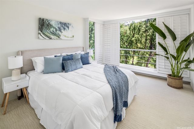 2979 Kalakaua Avenue 404, Honolulu, HI 96815