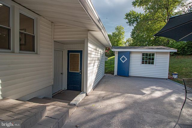 6120 SQUIRE LN, Alexandria, VA 22310