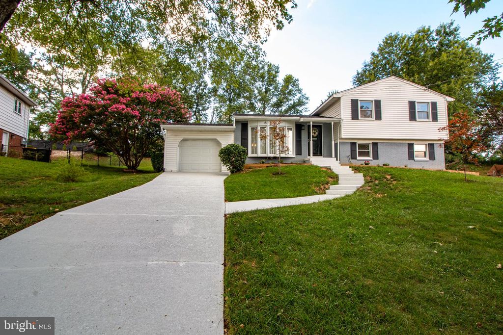 6120 SQUIRE LN, Alexandria, VA 22310