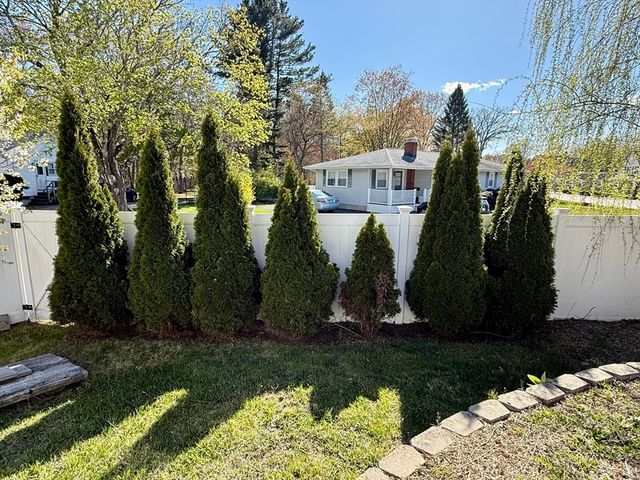408 W Britannia St, Taunton, MA 02780