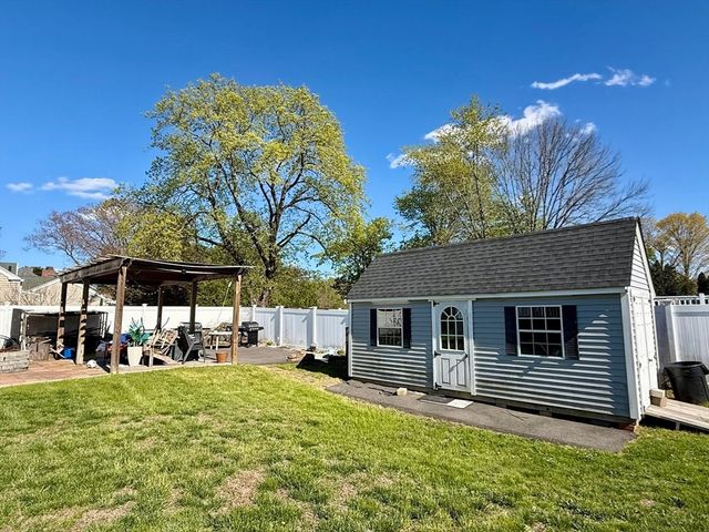 408 W Britannia St, Taunton, MA 02780