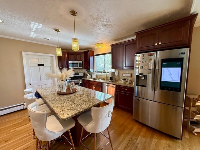 408 W Britannia St, Taunton, MA 02780