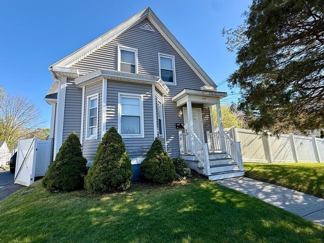 408 W Britannia St, Taunton, MA 02780