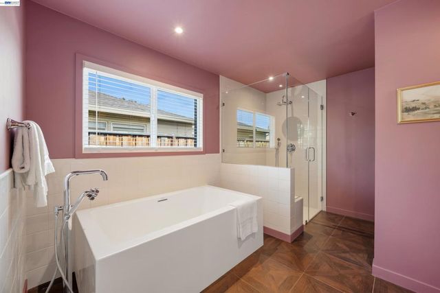 31967 Albany St, Hayward, CA 94544