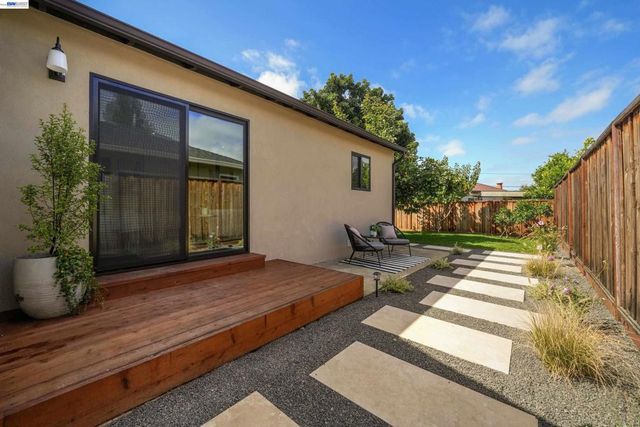 31967 Albany St, Hayward, CA 94544