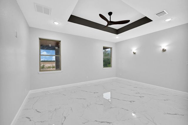 553 Road 5822, Cleveland, TX 77327