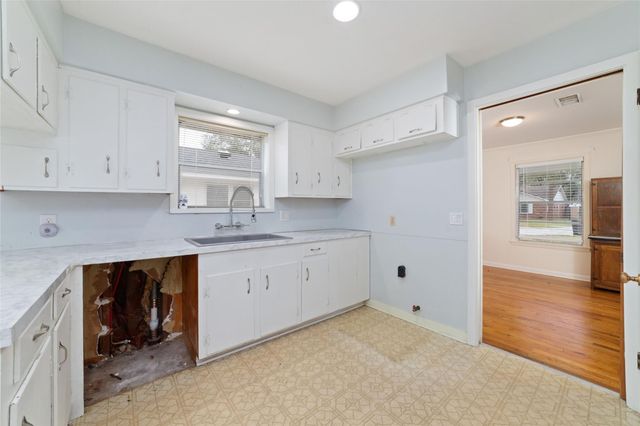 5227 Kinglet Street, Houston, TX 77035