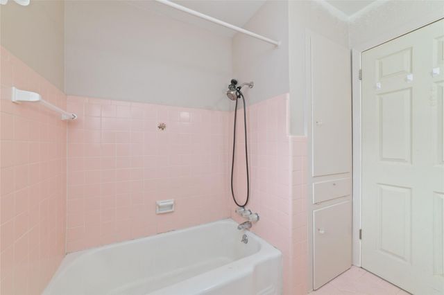 5227 Kinglet Street, Houston, TX 77035