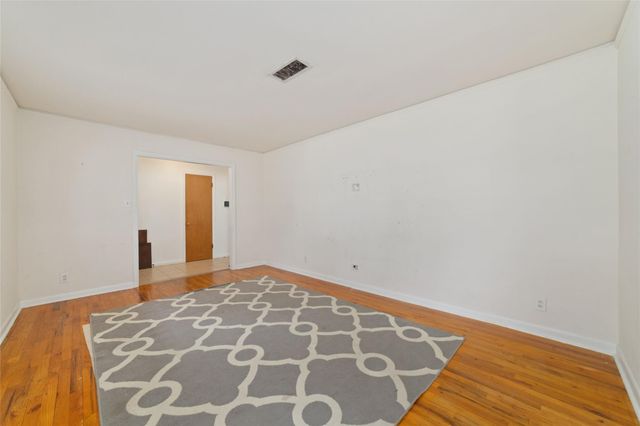 5227 Kinglet Street, Houston, TX 77035