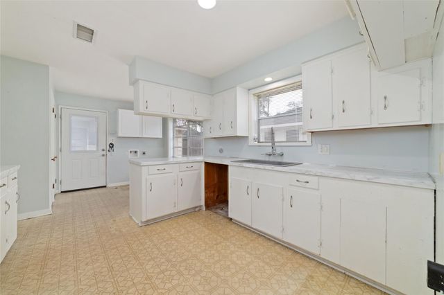 5227 Kinglet Street, Houston, TX 77035