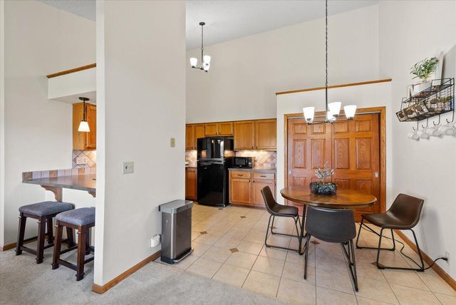 757 Quinlan DRIVE #H, Pewaukee, WI 53072