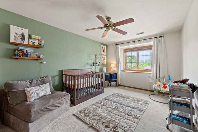 757 Quinlan DRIVE #H, Pewaukee, WI 53072