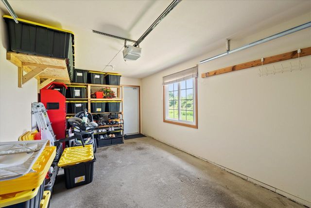757 Quinlan DRIVE #H, Pewaukee, WI 53072