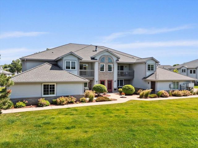 757 Quinlan DRIVE #H, Pewaukee, WI 53072