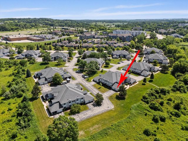 757 Quinlan DRIVE #H, Pewaukee, WI 53072