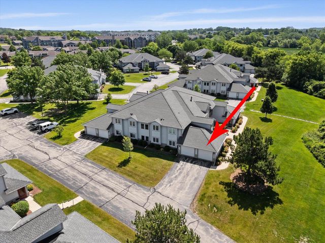 757 Quinlan DRIVE #H, Pewaukee, WI 53072