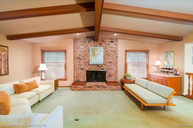 2901 Shadywood Drive, Troy, MI 48098