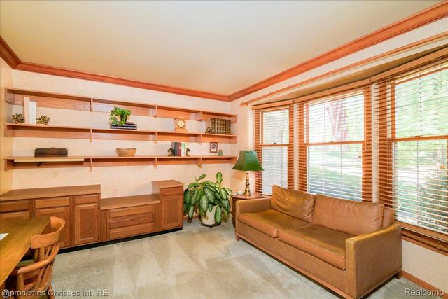 2901 Shadywood Drive, Troy, MI 48098