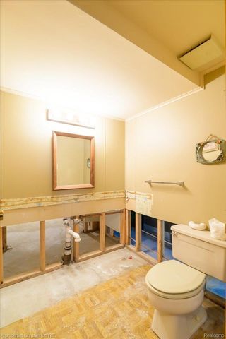 2901 Shadywood Drive, Troy, MI 48098