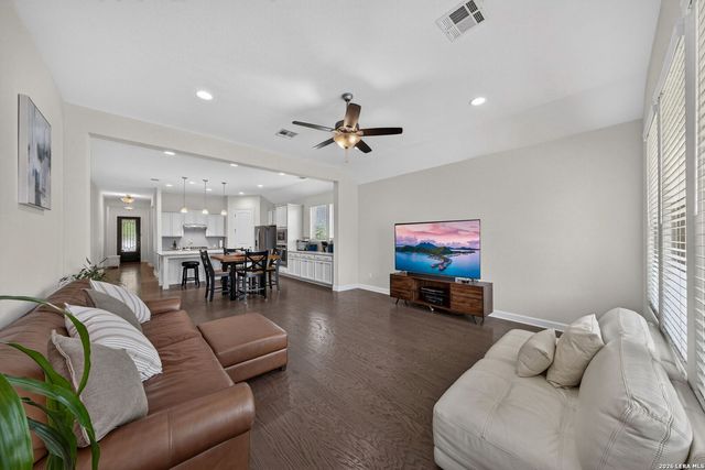 4723 ISLAND HOLW, Marion, TX 78124