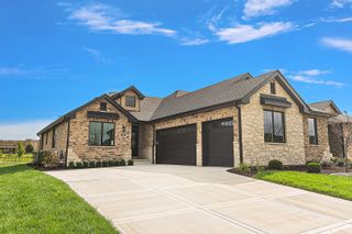 11045 Lizmore Lane, Orland Park, IL 60467