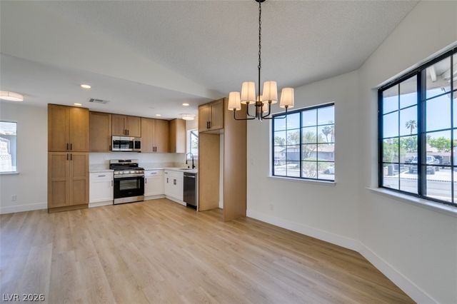 5217 Shady Grove Lane, Las Vegas, NV 89130
