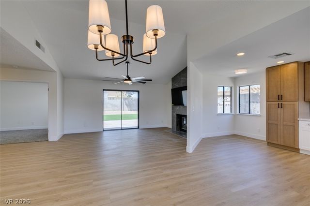 5217 Shady Grove Lane, Las Vegas, NV 89130
