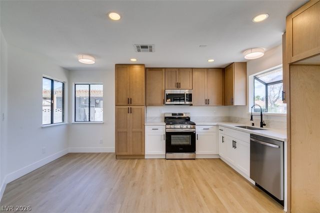 5217 Shady Grove Lane, Las Vegas, NV 89130