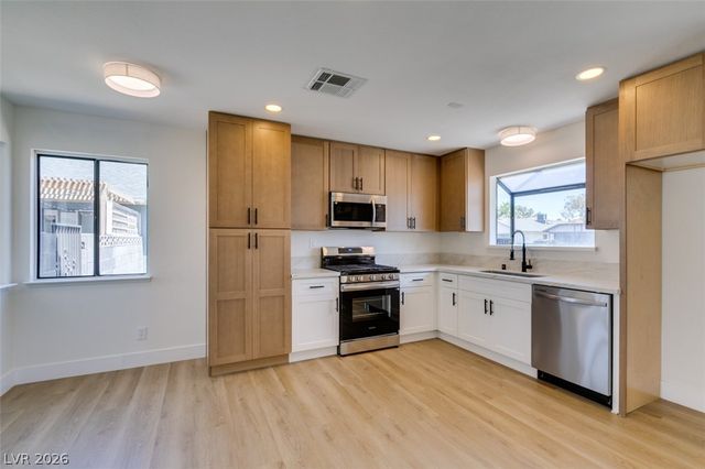 5217 Shady Grove Lane, Las Vegas, NV 89130