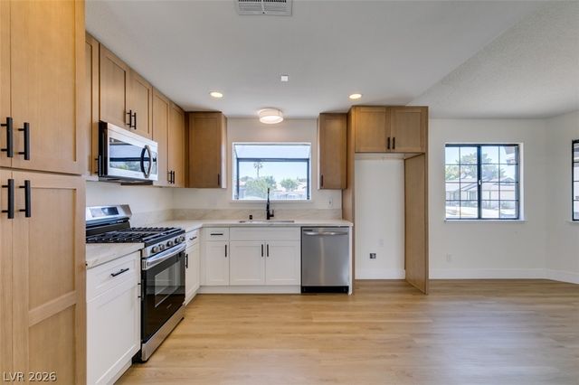 5217 Shady Grove Lane, Las Vegas, NV 89130