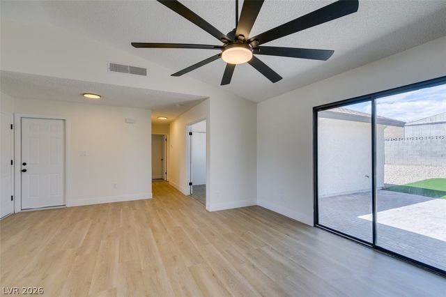 5217 Shady Grove Lane, Las Vegas, NV 89130