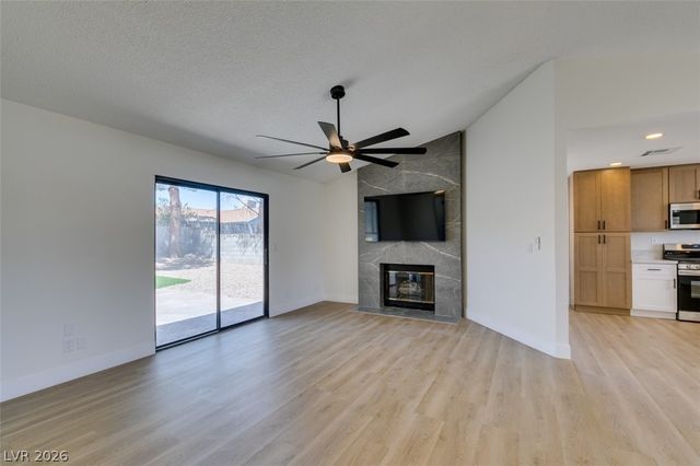 5217 Shady Grove Lane, Las Vegas, NV 89130