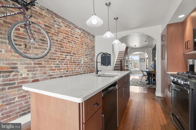 821 S DECKER AVE S, Baltimore, MD 21224
